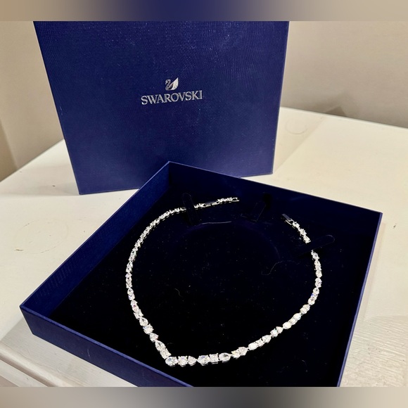 Brand new Swarovski Mesmera Necklace - Picture 2 of 6